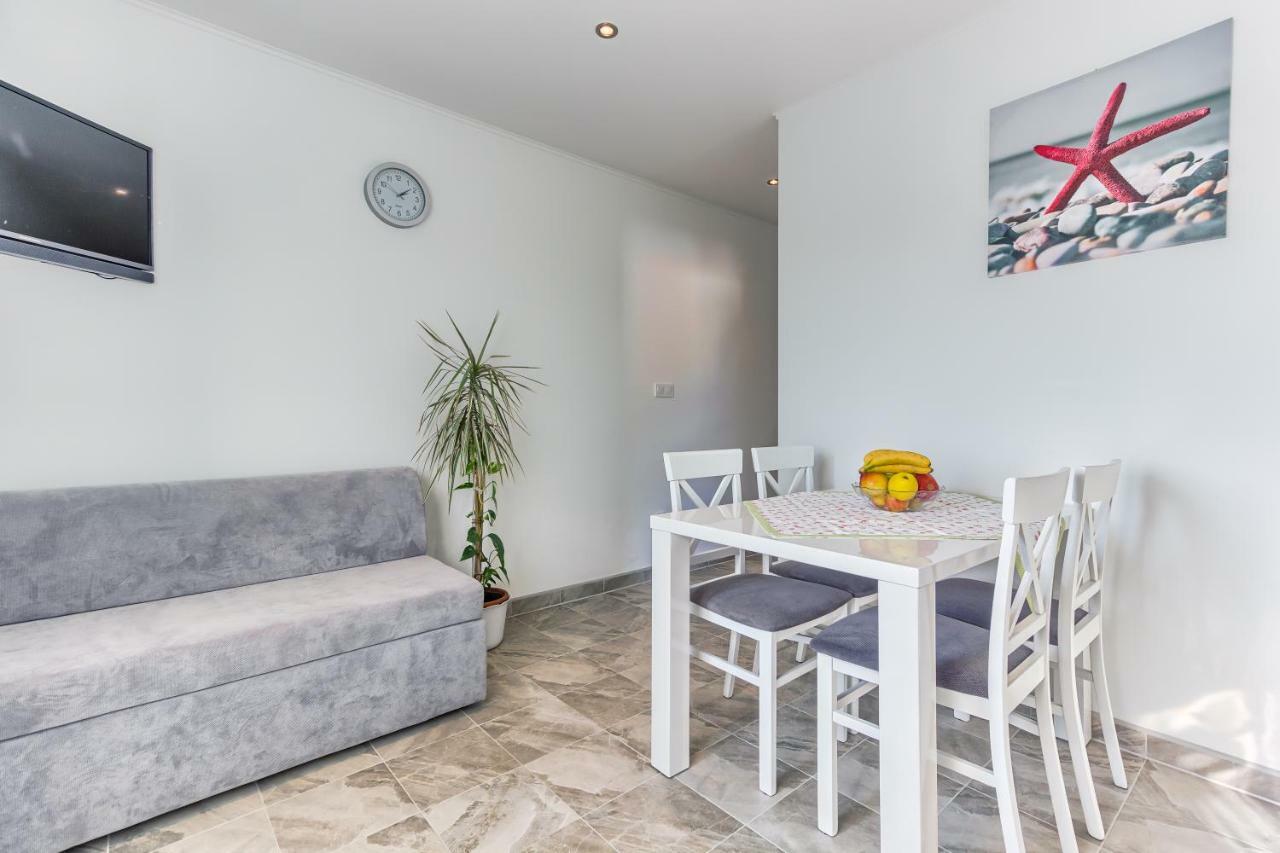 בול Apartment Adriano מראה חיצוני תמונה